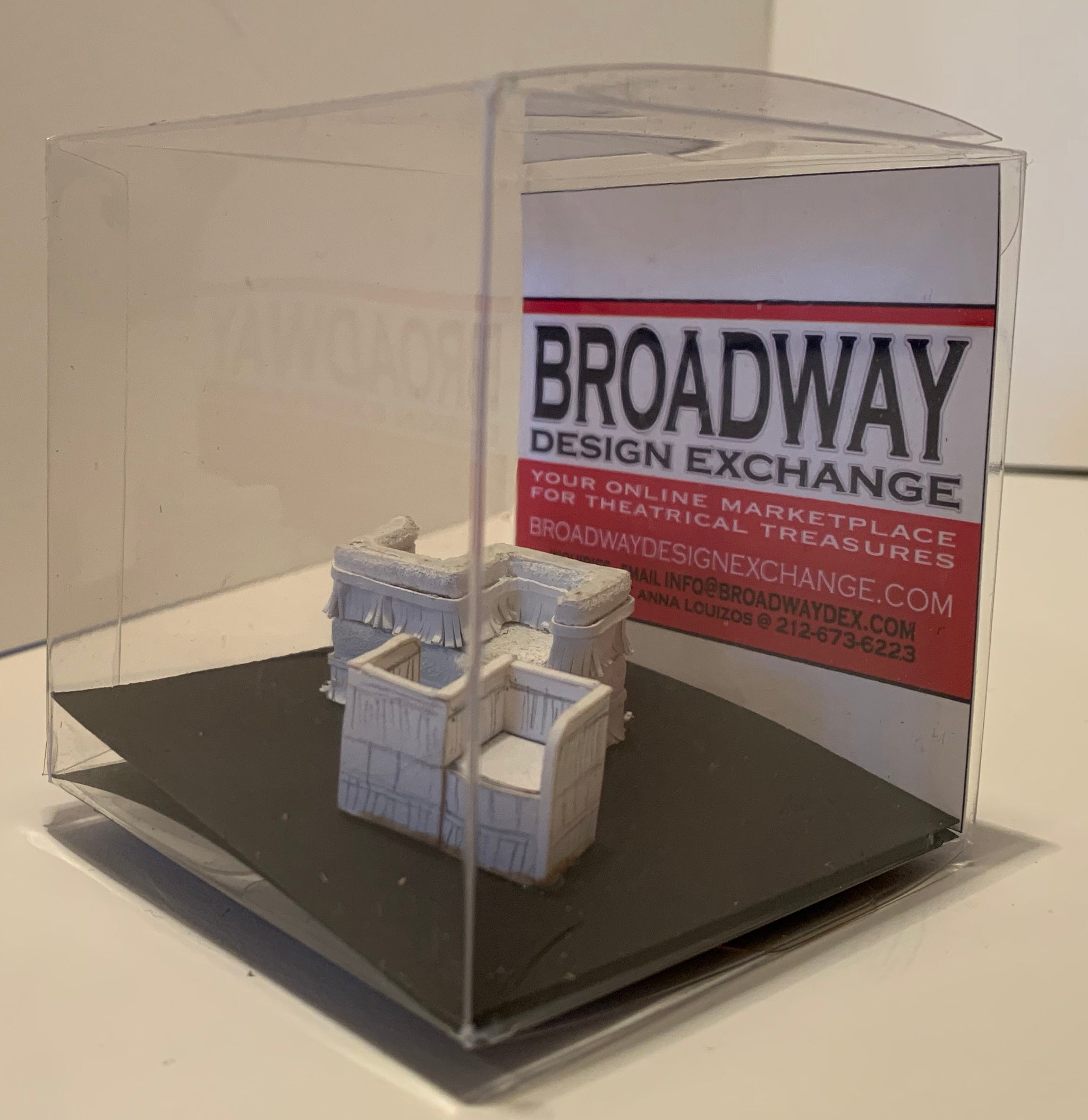 Show Bit - White Couches by Anna Louizos